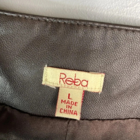 REBA NWT Faux Fur Vest Madrid Brown Faux Leather Zip Up Studded Brass Mobwife L - Picture 6 of 11